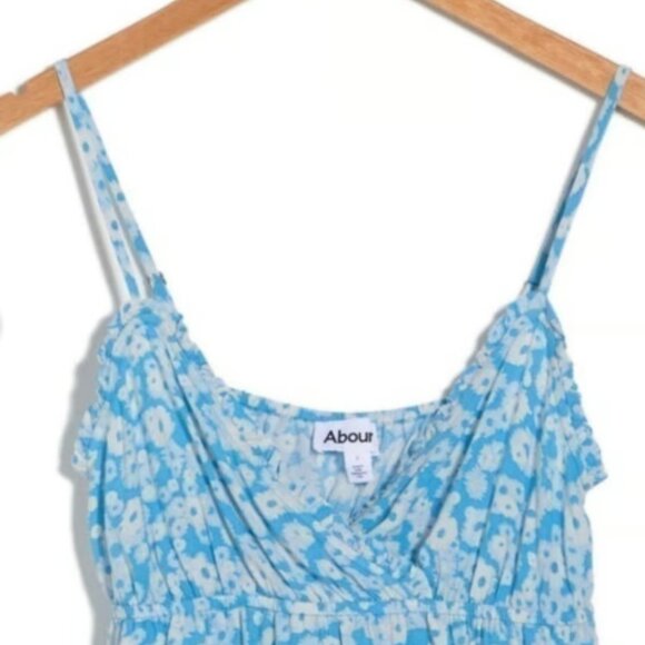 NWT Abound Blue Floral Crop Top - Picture 3 of 3